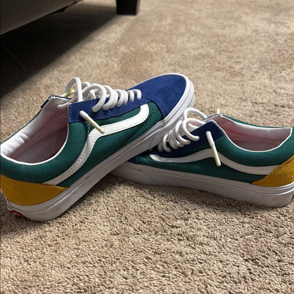 Van unisex Colorful Low-Top Sneakers new w/o tags